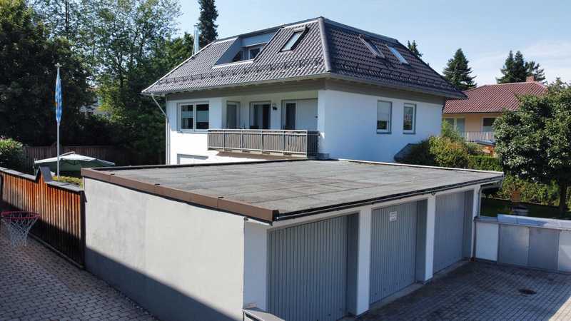 Traumgrundstück im Blumenviertel Großhadern, bebaut mit einem freistehenden 3 Familienhaus