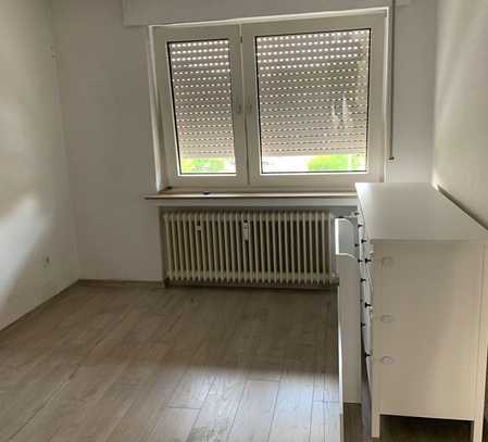 Vollständig renovierte 3,5-Raum-Wohnung mit Balkon und Einbauküche in Lünen