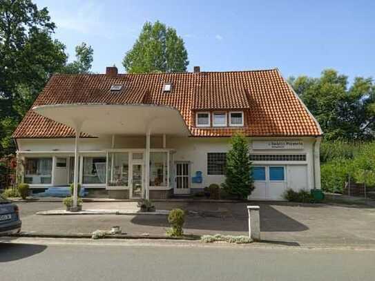 *Kalletal-OT* idyllisch am Bachlauf, 4-Fam.-Haus + Gewerbe, 9 % Rendite!