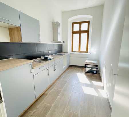 2 Jahre fest, zentrale, modern gestaltete Einraumwohnung mit Einbauküche & Tageslichtbad!
