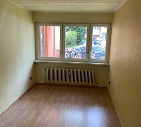 Ansprechende 3-Zimmer-Wohnung mit Balkon in Köln