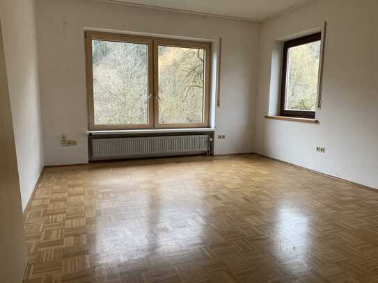 Exklusive, gepflegte 3-Zimmer-Wohnung mit Terrasse und Garten direkt am Naturschutzgebiet