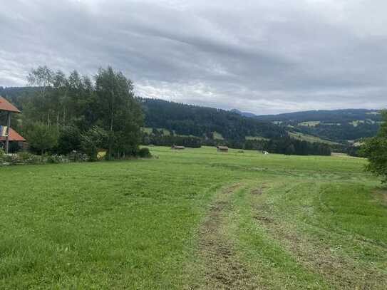 Idyllisch gelegenes Baugrundstück, ca. 880 m²