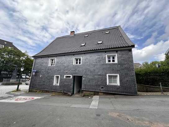 Option Einfamilienhaus - Komplett saniertes, denkmalgeschütztes & historisches Stadthaus in TOP LAGE