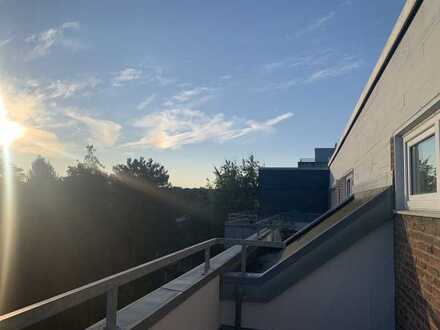 TOP-Lage Rodenkirchen, helle lichtdurchflutete 2-Zimmer DG-Wohnung, provisionsfrei - vom Eigentümer