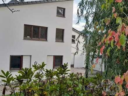 Geräumige, gepflegte 1-Zimmer-Maisonette-Wohnung zur Miete in Oberkirch