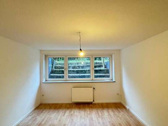 Sanierte Souterrain-Wohnung mit einem Zimmer und Terrasse in Top Lage von Germersheim