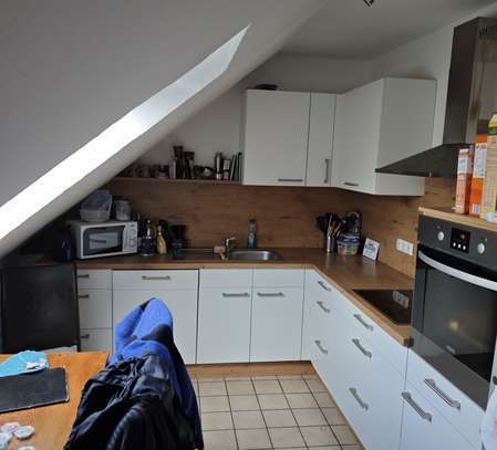 Renovierte Dachgeschoss-Wohnung