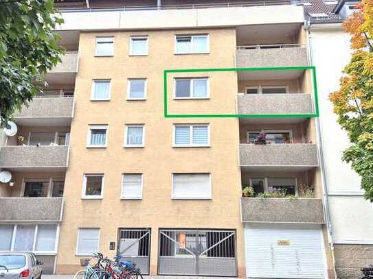 Gut geschnittene 2-Zi-Wohnung mit Loggia & Einbauküche, 54,58 qm, Erbpacht mtl. 62€, Oststadt