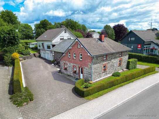 Ihr neues Zuhause: Zwei Gebäude, 3.315 m² Grundstück, Garagen, Photovoltaik - top Lage Nähe Monschau