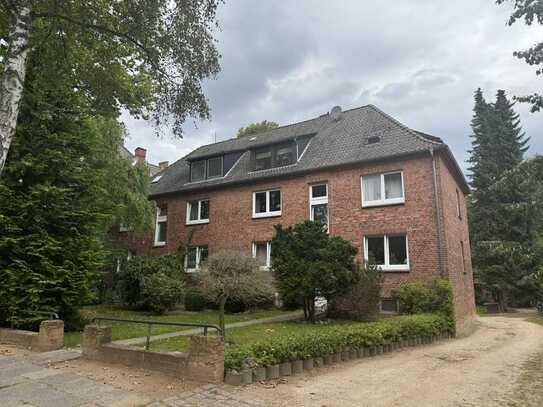 Gepflegtes Mehrfamilienhaus in Plön mit Baugrundstück und Renditepotential