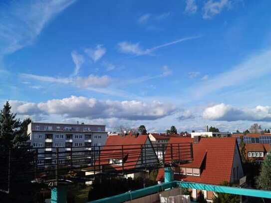 Wohnung mit Weitblick: Schöne Galeriewohnung mit Balkon zu verkaufen