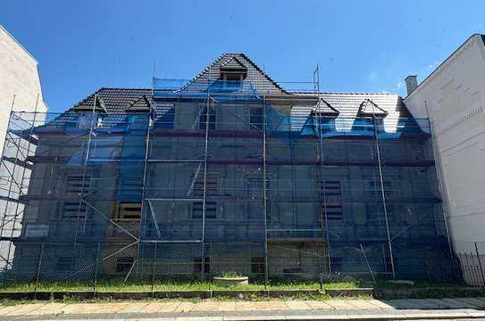 Barrierefreies 2-R-Appartement mit Terrasse/Stellplatz im denkmalgeschützten Stadtpalais