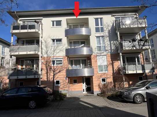 Helle 2-Zimmer-DG-Wohnung mit Loggia in München Obermenzing