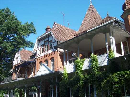 Denkmalgeschütztes schlossartiges Anwesen mit Sternerestaurant in Neuwied