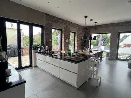 **Einzigartiges Zuhause mit besonderem Charme - Toplage in MA-Wallstadt**
