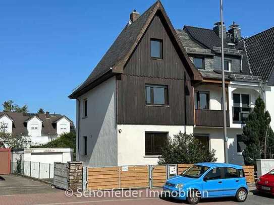 Charmante Doppelhaushälfte mit Garten in zentraler Lage