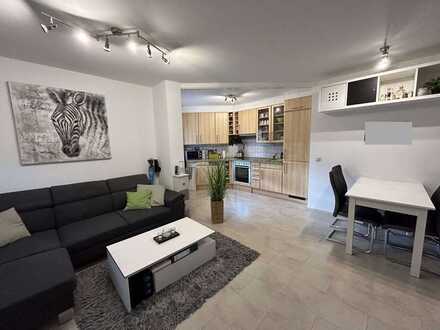 Schöne Erdgeschosswohnung mit überdachter Terrasse