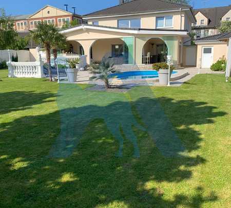 - Vorvermarktung - Stadtvilla mit Pool und grossen Garten in Düren - Lendersdorf