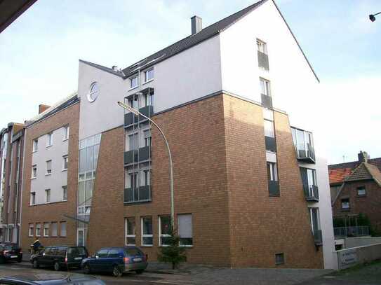 Helle, moderne 4-Zimmer Wohnung in komfortablem Haus