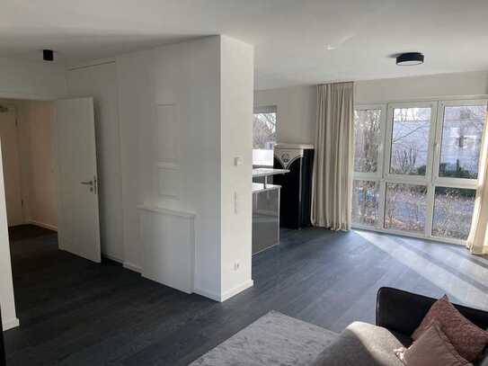 Renovierte helle und moderne Etagenwohnung im 2. OG in neuwertiger Wohnanlage direkt am Herzogpark.