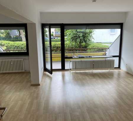 Stilvolle, gepflegte 3-Raum-Wohnung mit Balkon in Köln Vogelsang