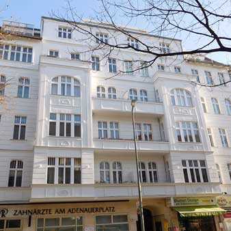 Charmanter modernisierter Altbau am Adenauerplatz mit Balkon