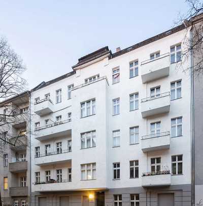 3-Zimmer-Altbauwohnung mit Balkon in begehrtem Weserkiez