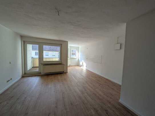 2-Raumwohnung mit offener Küche und Balkon, im Stadtzentrum von Zörbig