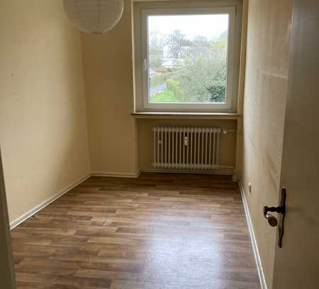 tolle helle 4 Zimmer Wohnung mit Balkon