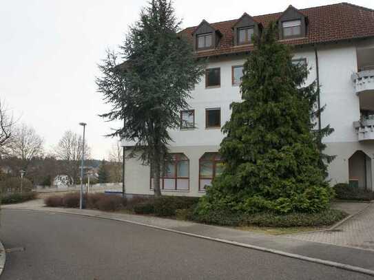 Ansprechende und gepflegte 3,5-Zimmer-Wohnung mit Balkon und Einbauküche in Oberndorf am Neckar