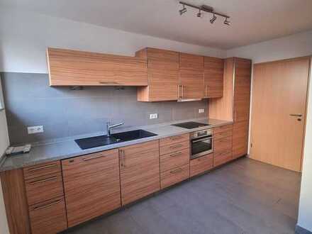 Sofort bezugsfrei! 3-Zimmer Souterrainwohnung im Neuzustand mit Stellplatz in Toplage von Bischweier