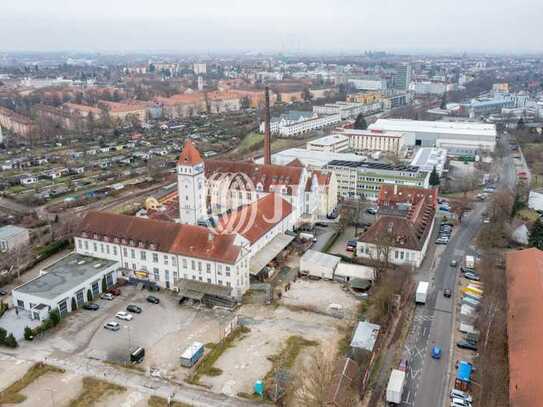 Freies, lichtdurchflutetes Loft in historischen Anwesen – sofort provisionsfrei mieten!