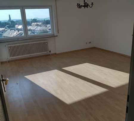 Ansprechende 2-Zimmer-Wohnung mit Balkon und EBK in Nördlingen