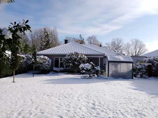 Freistehendes Bungalow & viel Privatsphäre, Platz und Garten mit mediterranem Flair