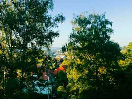 Stilvolle, helle 2-Zimmer-Wohnung mit Terrasse und Einbauküche in Stuttgart Killesberg