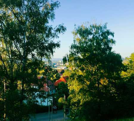 Stilvolle, helle 2-Zimmer-Wohnung mit Terrasse und Einbauküche in Stuttgart Killesberg