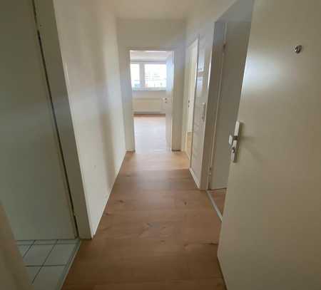 Offene 3 Zimmer Wohnung im Zentrum MG (Geroweiher)