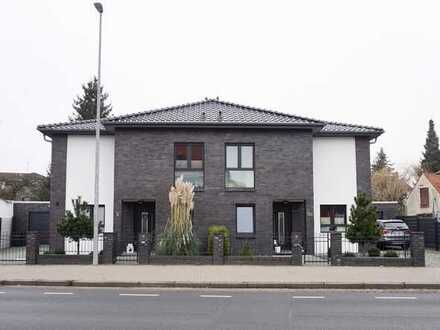 BURGDORF: Moderne DHH mit Garage und hochwertiger Ausstattung in Top-Lage/Provisionsfrei