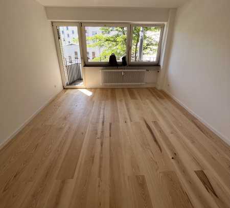 *Offenbach* 3-Zimmer Wohnung mit EBK + Balkon