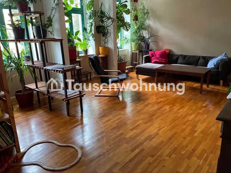 Tauschwohnung: Große helle Altbauwohnung für Familien oder WGs