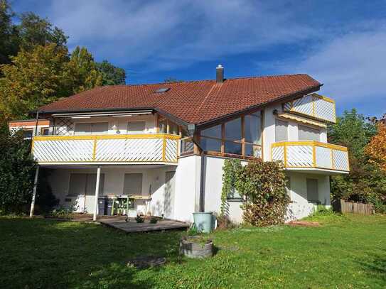 Provisionsfrei: Schönes Einfamilienhaus in ruhiger, zentraler Lage in Hüttlingen mit tollerAussicht