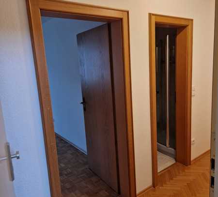 Miete 850 € - 34 m² - 1. Zi. Apartment mit Bad Flur u. Küche Berg am Laim U-Bahn Innsbrucker Ring