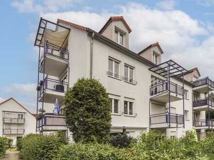 Sofort beziehbare 2-Zimmer-Wohnung mit Ausbaureserve im Dachgeschoss und sonnigem Balkon