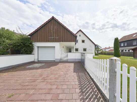 Modernisiertes Einfamilienhaus mit großem Garten, sofort verfügbar!