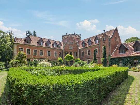 Wohnen im Schloss: Einzigartiges Leben im historischen Anwesen