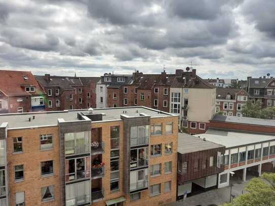 Exklusive 2-Zimmer-Wohnung mit Balkon und Einbauküche in Kiel