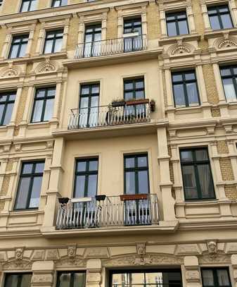 Zentrale 1-Zimmer-Wohnung mit Balkon und Einbauküche in Magdeburg Altstadt (Hasselbachplatz)