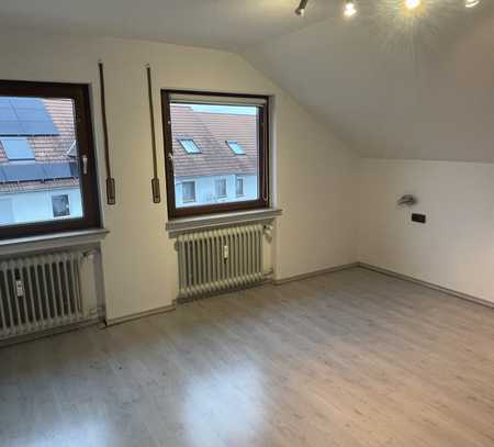 Freundliche 2-Zimmer-Wohnung mit EBK in Ehningen