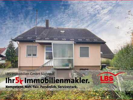 Einfamilienhaus mit drei Garagen